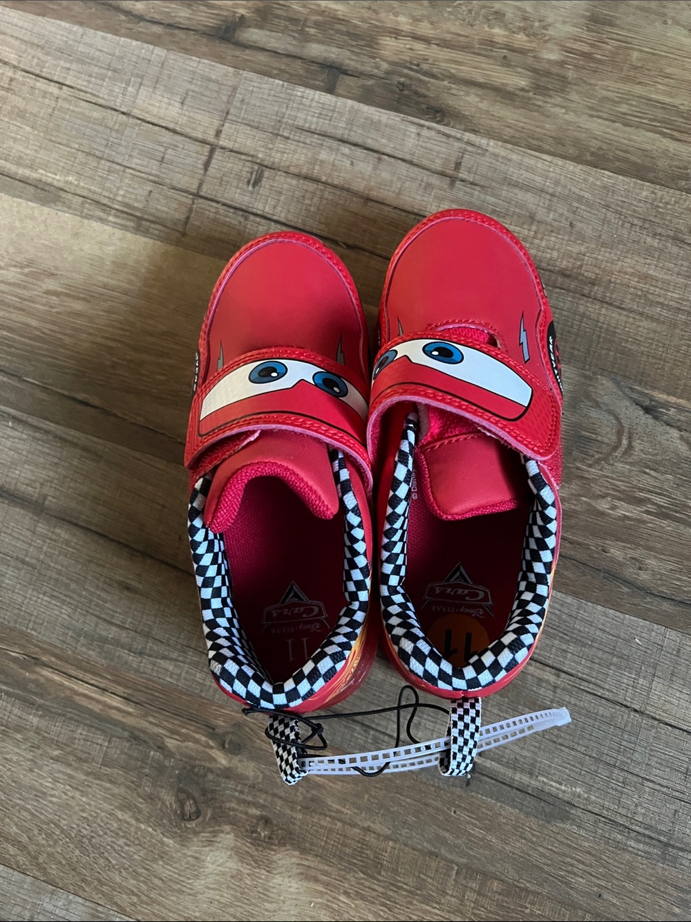 New Disney Cars lighting McQueen red toddler kids shoes lights up size 11 - Picture 4 of 7